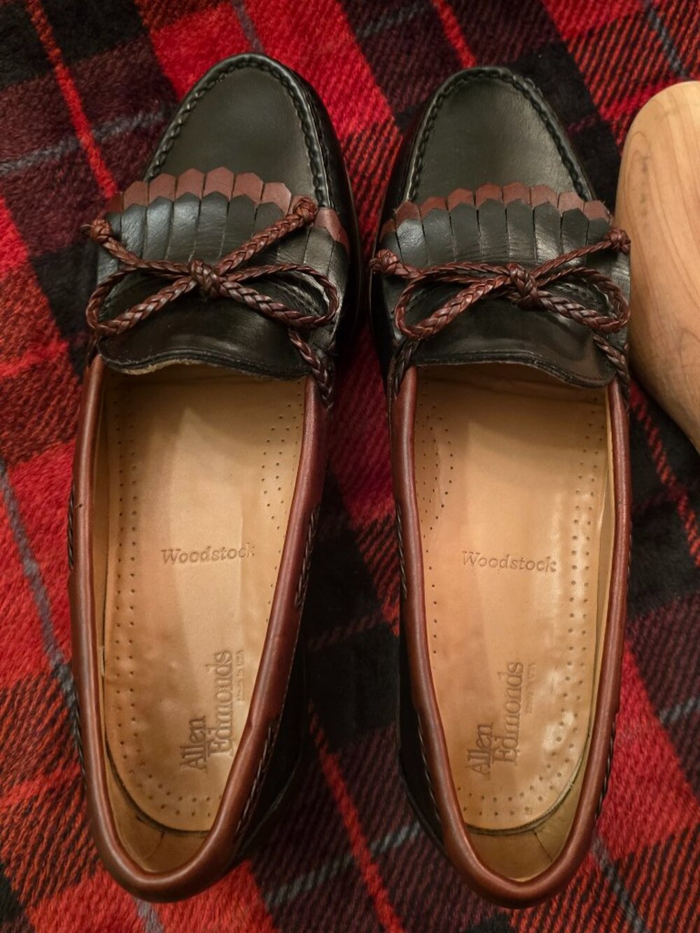 Allen Edmonds Woodstock K47212 Two-Tone Kiltie Fringe Loafers 9D